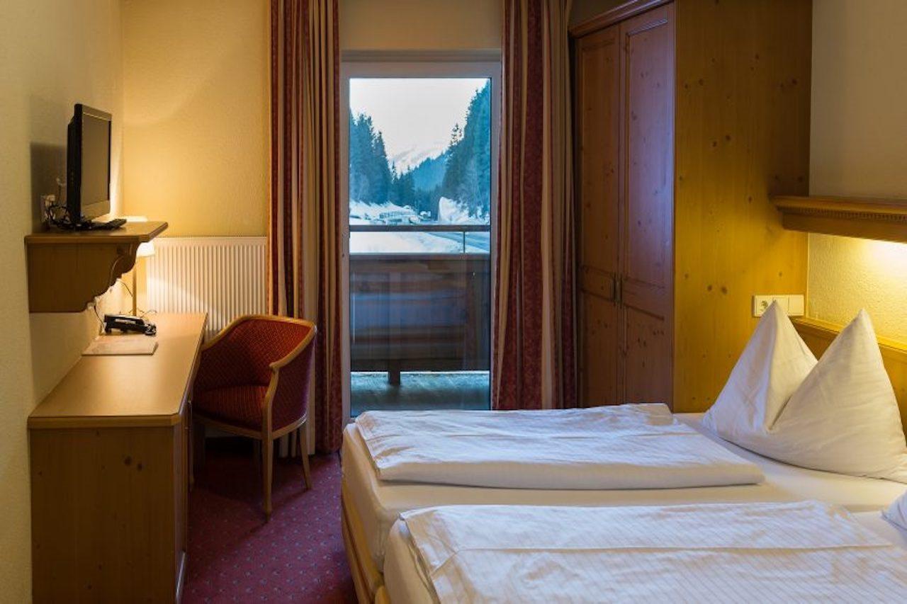 Berghotel Kitzbuhler Alpen คิทซ์บือห์ ภายนอก รูปภาพ